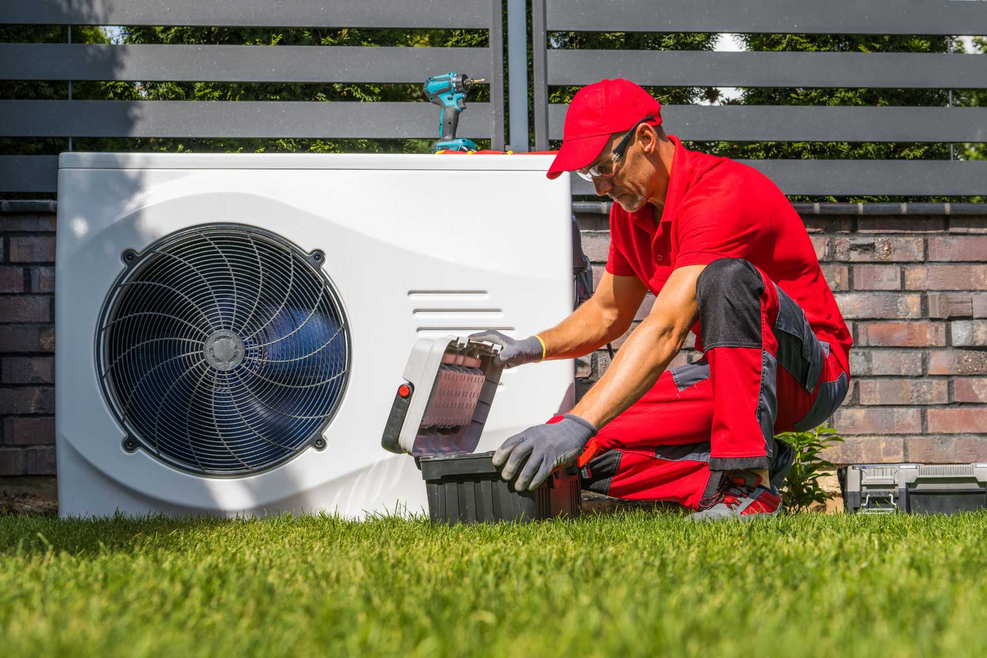 The Tipping Point: Clear Signs It Is Time for a New HVAC System - GM Mechanical